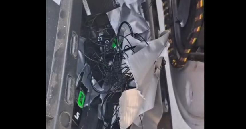 video europol 2 politisti riscau sa arda in masina din cauza unui sistem audio video folosit sa culeaga date despre fapte de coruptie 68ee5e2d78d6d