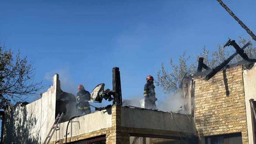 A ars casa patronului unei pensiuni din Murighiol 1 video galerie foto a ars casa patronului unei pensiuni din murighiol 68fcc768a4e9a