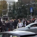 video nicusor dan a fost huiduit la iasi in fata teatrului national cum a reactionat presedintele 68fb90c1c8656
