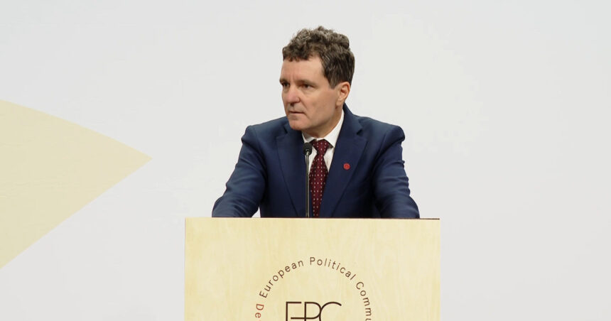 video nicusor dan despre raportul facut de parchet privind anularea alegerilor liderii europeni mi l au cerut sa l citeasca in avion 68de9a460583a