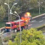 video o masina a fost cuprinsa de flacari pe un bulevard din centrul bucurestiului traficul in zona ingreunat 68e370723163e