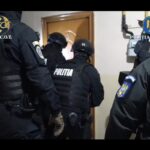 video ofiterii antimafia din constanta au pus umarul la demascarea unei veritabile fabrici de falsificare a documentelor oficiale detalii 68ea83e182ad3
