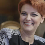 Primarul Craiovei: „OUG 52 interzicea târgurile de Crăciun. Nu vreți să știți ce crize au fost. Bolojan a zis: ne omoară Olguța pe toți” 7 video primarul craiovei oug52 interzicea targurile de craciun nu vreti sa stiti ce crize au fost bolojan a zis ne omoara olguta pe toti 690380f35a054