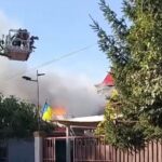video update un barbat a ajuns la spital incendiu la o locuinta din eforie nord flacarile s au extins si la alte locuinte 68f4b43843475