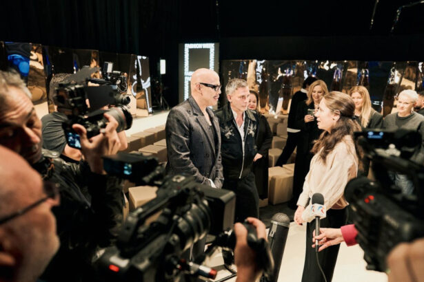 videofoto mesajul mirabelei gradinaru partenera presedintelui nicusor dan la intalnirea cu tinerii designeri la romanian fashion week bucuresti 68e6bb7fbc245