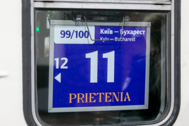 videofoto trenul direct kiev bucuresti a intrat in circulatie de vineri legatura se face prin republica moldova 68e922b8f2ffe