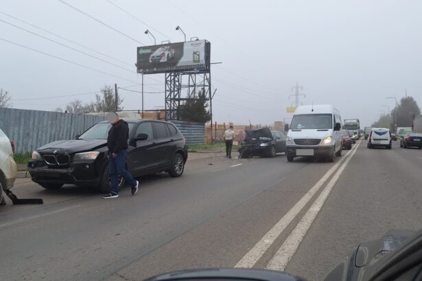 accident cu trei masini pe bulevardul aurel vlaicu traficul este ingreunat 6916df7a4df4f