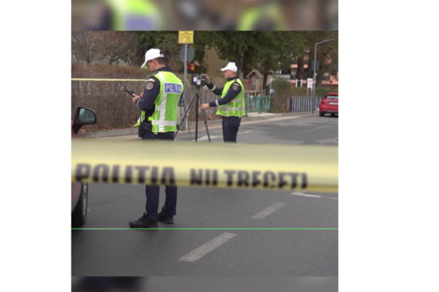 accident la valu lui traian un trotinetist de 15 ani fara echipament de protectie a cazut si s a ranit 6925f3b54f95c