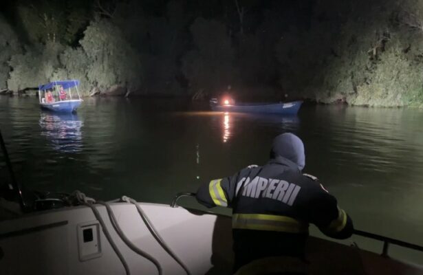 accident naval pe dunare in zona canalului mila 36 un barbat a ajuns la spital 6924270553e1b