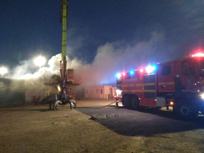 alerta in portul constanta a luat foc o instalatie din dana 80 in terminalul comvex 691ce33c65416