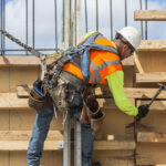 analiza peste 136 000 de muncitori non ue lucreaza legal in romania ce inseamna fenomenul pentru economie 6927193c17252