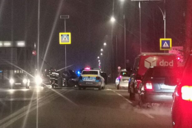 automobil rasturnat pe bulevardul aurel vlaicu din constanta 69175de8461bf