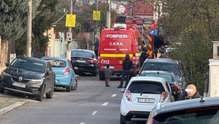 autoturism intrat intr o teava de gaze in constanta patru persoane au fost evacuate din doua imobile 691c28cf48cdc