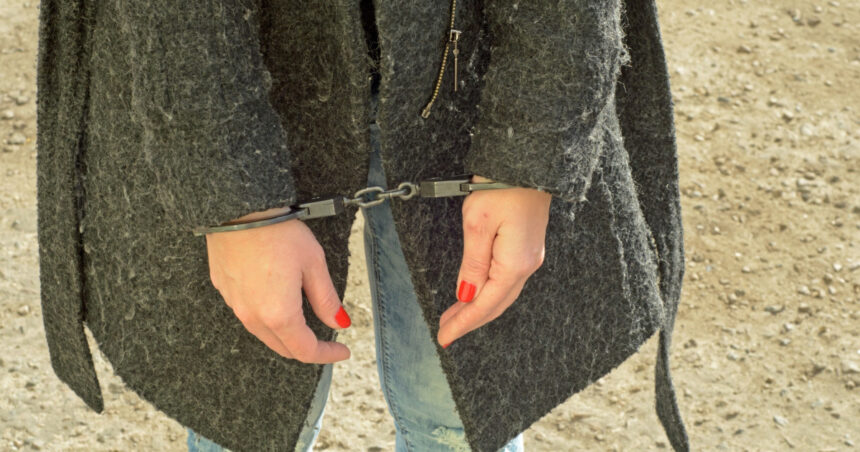 bistrita nasaud o femeie cumpara de la farmacie creme cu clorura de mercur si le vindea sub sigla proprie o clienta a ajuns la spital 6913564871ef8