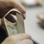 blocul national sindical va sesiza comisia europeana daca guvernul va decide inghetarea salariului minim 691344aea622e