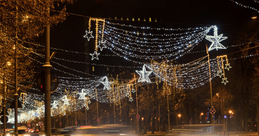 cand se aprind luminile de sarbatori in bucuresti ce evenimente sunt organizate in piata constitutiei 692812e1b135e