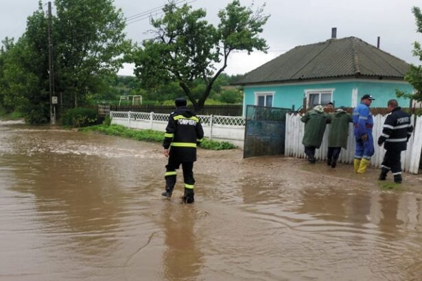 cod portocaliu de inundatii in judetul tulcea a fost emis mesaj ro alert pentru mai multe localitati 692c9c865117b