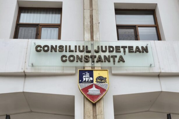 consiliul judetean constanta asteapta deschiderea unor axe de finantare pentru a face teatrul pentru copii si tineret 6920deac2c4fd