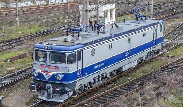 doi barbati au fost loviti de o locomotiva in apropierea statiei cfr palas 692403c4672a8