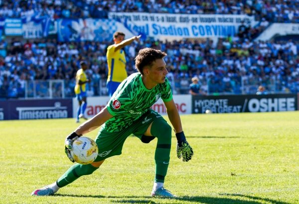 doi jucatori de la farul constanta convocati la nationala de tineret a romaniei 69131257799e3