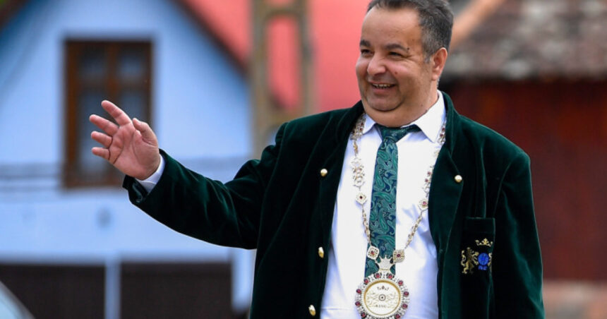 dorin cioaba autointitulat rege al romilor ii ironizeaza pe politicieni oare sunt singurul care are diplome pe bune 692c0adab8e63