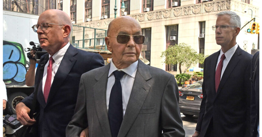 dupa rudy giuliani si changpeng zhao trump il gratiaza si pe miliardarul joe lewis fostul proprietar al clubului tottenham 6916e88e26dca