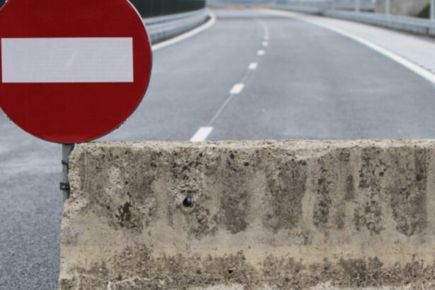 exclusiv drum peste magistrala de gaze inchis in sectorul 3 prefectul capitalei e pericol foarte mare pe acolo trec autobuze pline cu oameni 691c51964607b