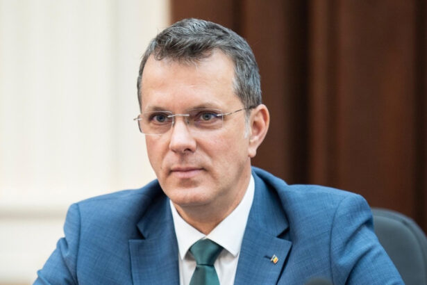 exclusiv s ar putea sa ne trezim vecini cu putin ionut mosteanu se opune taierii cheltuielilor de personal din armata 6924ae78a45db