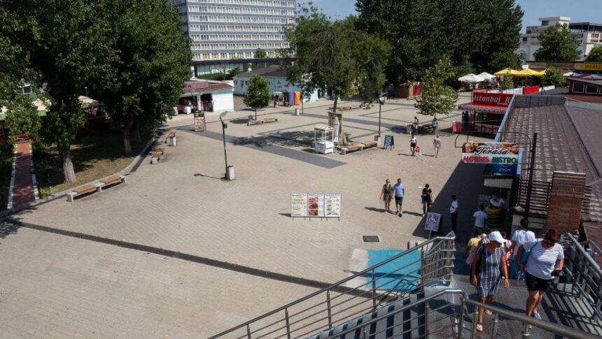 fostul sef al administratiei pietelor vrea sa ridice o vila turistica in zona perla din mamaia in locul unei cladiri vechi 69145f8fafb7a