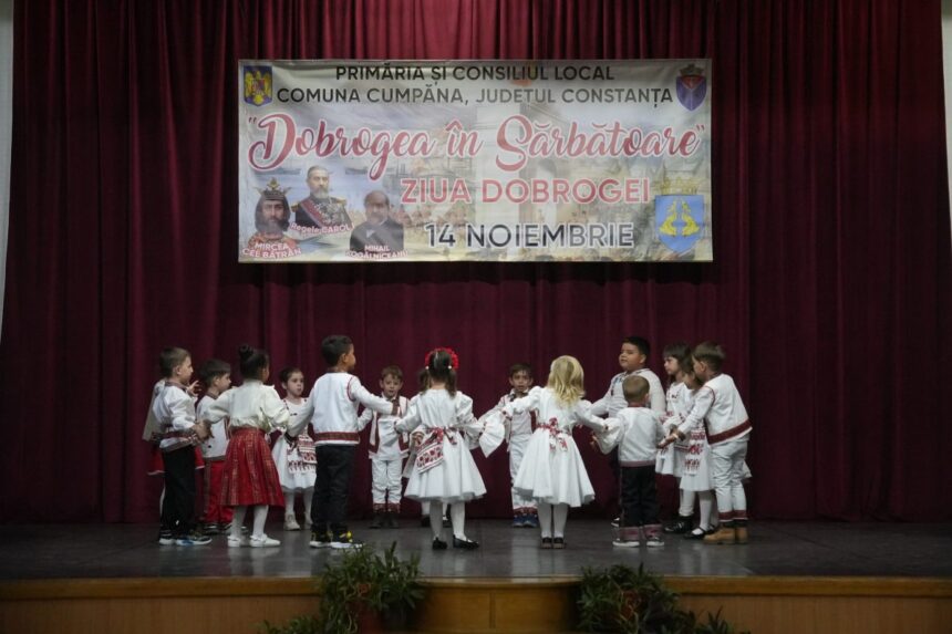 foto copiii artistii si comunitatea din cumpana au adus la la viata mozaicul etnic al dobrogei 6917421464139