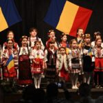 foto micutii talentati din medgidia au sustinut astazi spectacolul intitulat romanie colt de rai ropote de aplauze au rasunat pentru micii artisti in casa de cultura i n roman 692b27efb5b1e