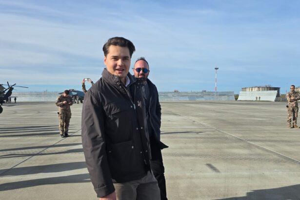 foto video selly prezent la baza 57 aeriana mihail kogalniceanu unde soldatii americani vor celebra ziua recunostintei in weekend 69258341f2dce