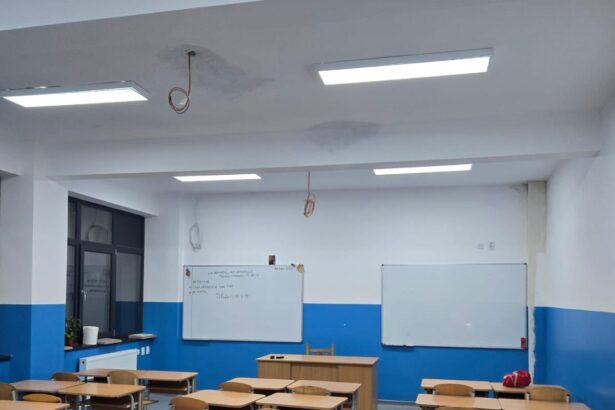 galerie foto update ce spun reprezentantii unitatii de invatamant continua problemele la scoala gimnaziala nr 7 remus opreanu parintii reclama ca elevii invata in frig si mucegai 69134d077c9b5