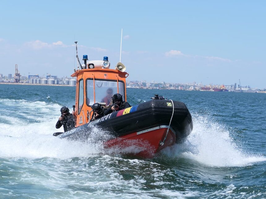 garda de coasta data in judecata de sute de angajati 692a3fb5236cd