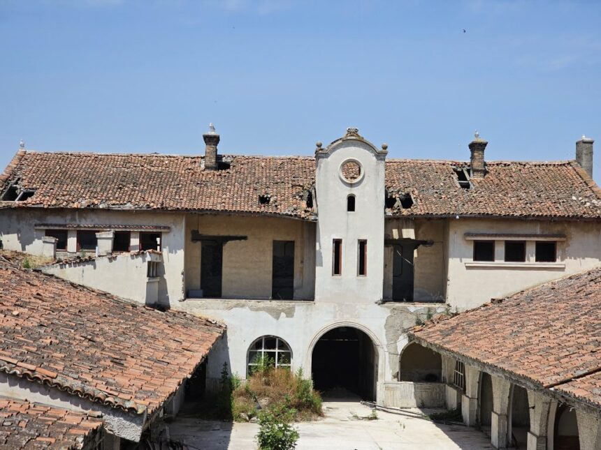 hanul balcan intra in etapa de reabilitare a interioarelor 69218e9da67c0