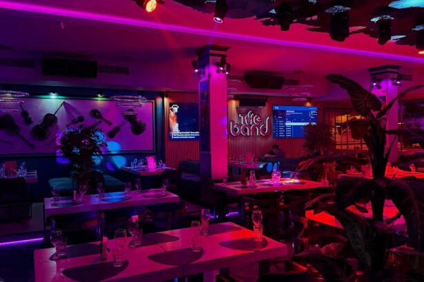 inca o serie de perchezitii la baietii din south side 4 5 vira si blondutu incatusati in alt dosar dupa un scandal in the band 692965c9e2de8