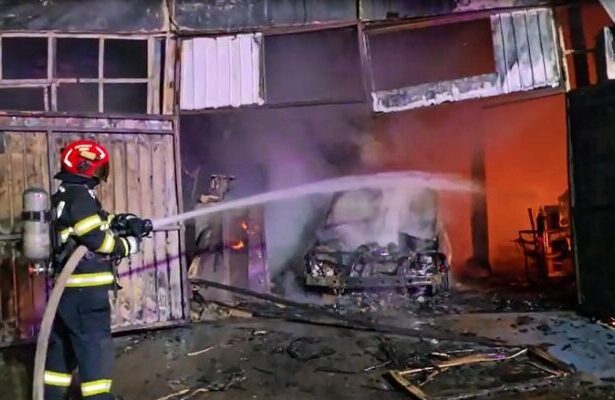incendiu violent la fosta fabrica munca si arta din municipiul constanta 6922c048816cb