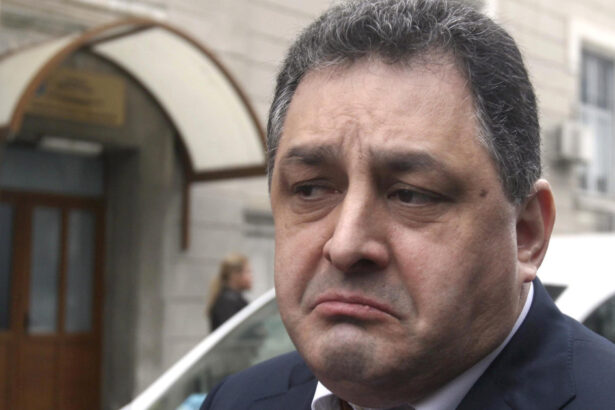 incident bizar in capitala o femeie spune ca a fost urmarita si amenintata de marian vanghelie fostul edil o acuza de acelasi lucru 6926c192b7ada