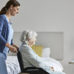 ingrijiri medicale la domiciliu pentru neasigurati ce include pachetul minimal cnas ce servicii primesc persoanele asigurate 691c009ac73e7