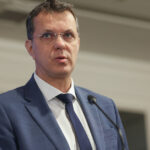 ionut mosteanu si a dat demisia ministrul apararii a luat decizia dupa scandalul diplomelor sale 69297ab241e7c