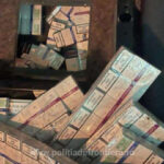 membru aur acuzat de contrabanda cu tigari ce au descoperit anchetatorii la perchezitii 6911acdd1763c