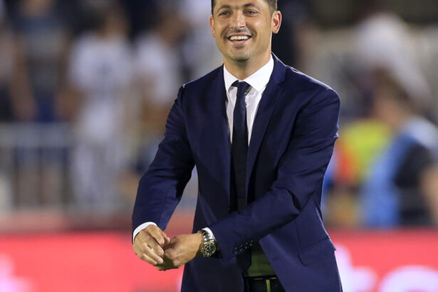 mirel radoi nu mai este antrenorul echipei universitatea craiova 6911e19b2e46b