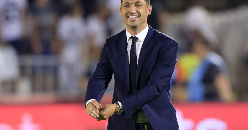 mirel radoi nu mai este antrenorul echipei universitatea craiova 6911e19b2e46b