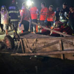 o masina a lovit o caruta pe dn 11b 4 persoane din caruta au fost ranite traficul rutier intrerupt in ambele sensuri 692b2d72c56c4