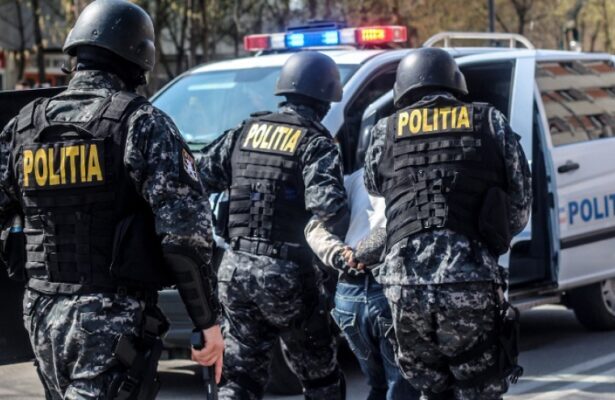 perchezitii in constanta si dambovita dupa un scandal in satul de vacanta trei barbati au fost retinuti 692977ea16810