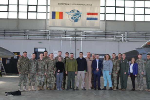 reuniune in domeniul apararii mapn sua vor continua sa sprijine ferm romania 691cc204bcc74