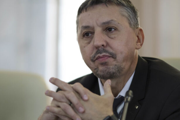 schimbare paradigmatica in liceu daniel david analfabetismul functional risc de securitate nationala va fi redus drastic 6924b1fdd8dc0