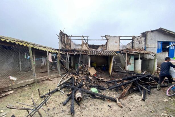 solidaritate la ostrov comunitatea a sarit in ajutorul familiei care a ramas fara casa in prag de iarna 6911e6b179ec7