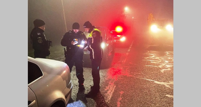 surpriza la dobromir la un control de rutina al politistilor masina era ticsita 692ae53be01bf