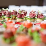 sute de contracte directe de peste un milion de lei societatea almada invest srl furnizor de servicii de catering pentru primaria navodari 69116820e8644